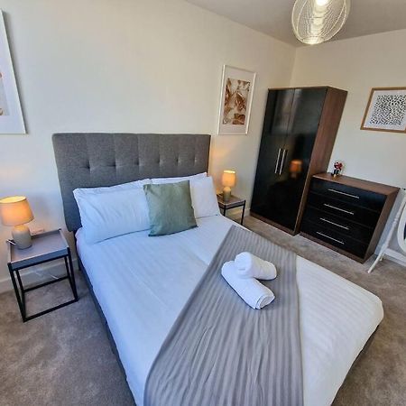 Free Parking: Old Trafford Apartment Manchester Exterior foto