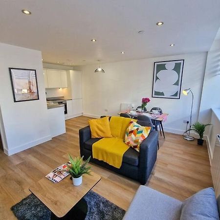 Free Parking: Old Trafford Apartment Manchester Exterior foto